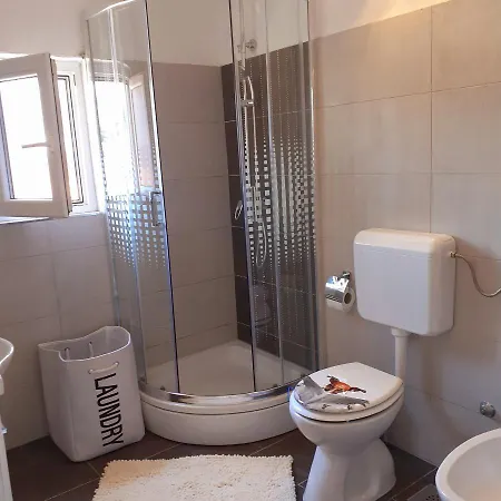 L&m Rogoznica (Sibenik-Knin)